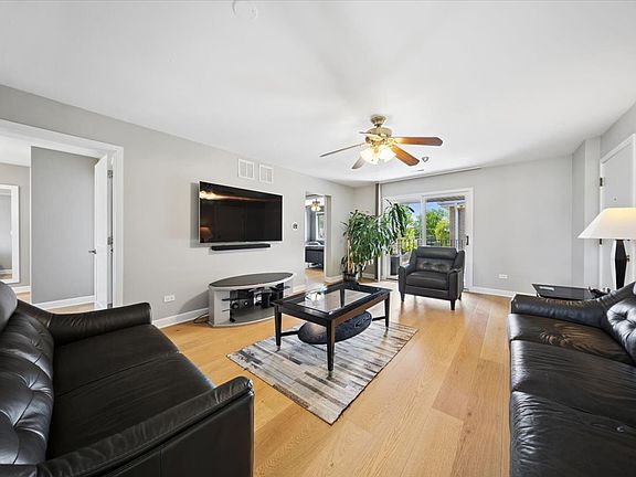 5th image of 6625 N Northwest Hwy APT 303