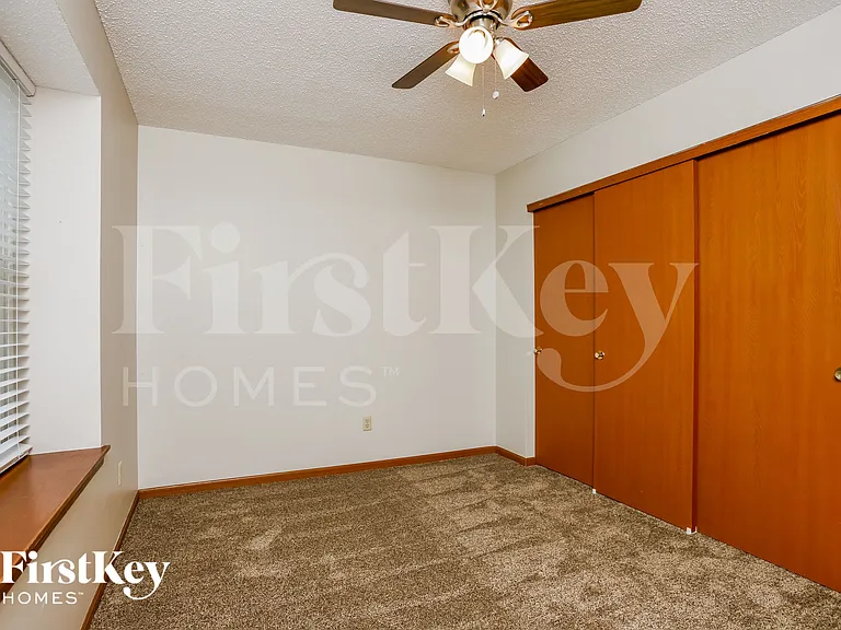 515 Misty Moss Ln — Photo 8