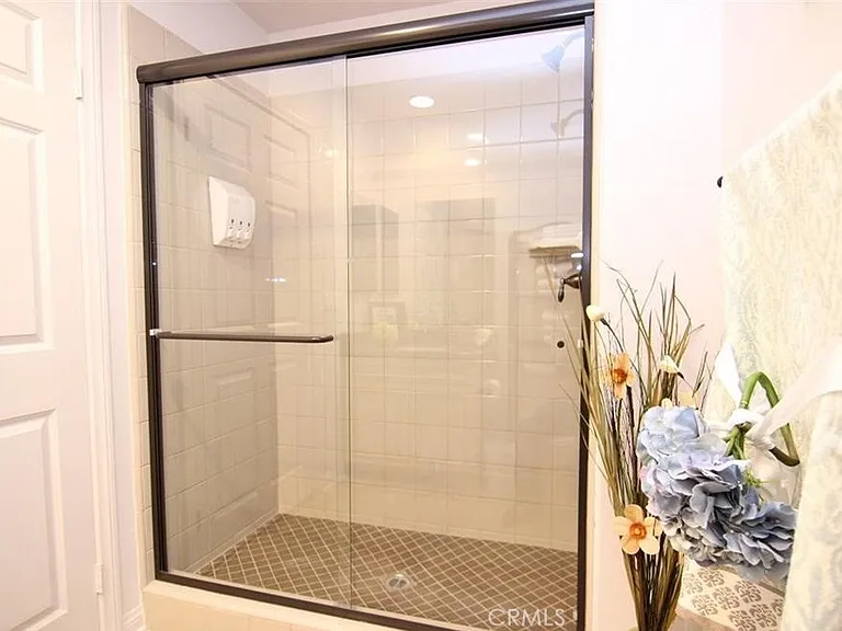 1330 Clementine Way #A — Photo 6