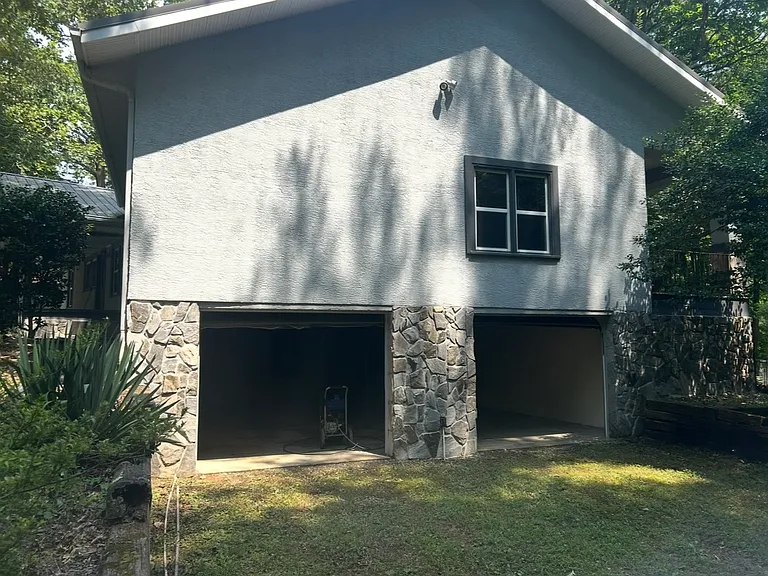 Carolina Ln — Photo 4
