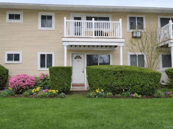 59 Adams Road, Central Islip, NY 11722