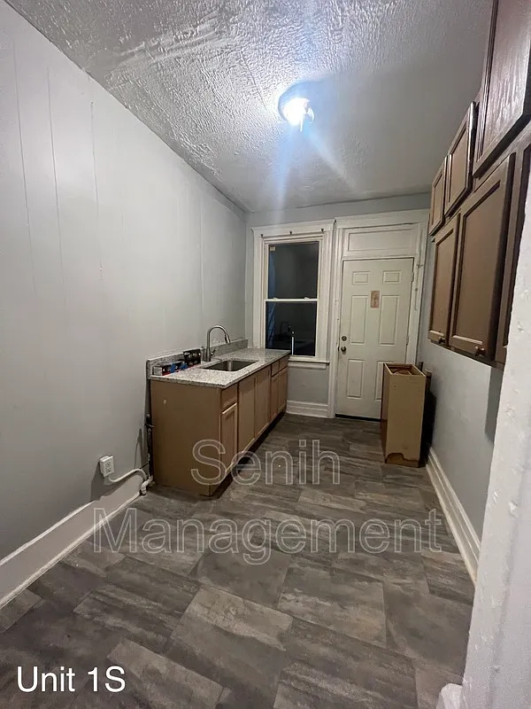 2 bed, 1.0 bath, 800 sqft, $845 — Photo 3