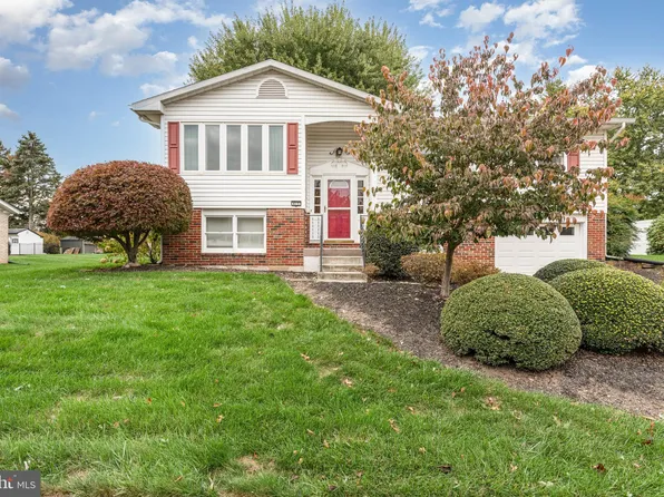 415 Pawnee Dr, Mechanicsburg, PA 17050