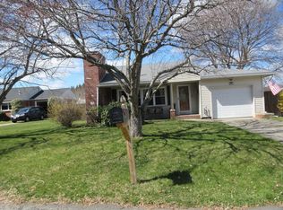 13 Sutton Pl, Easthampton, MA 01027