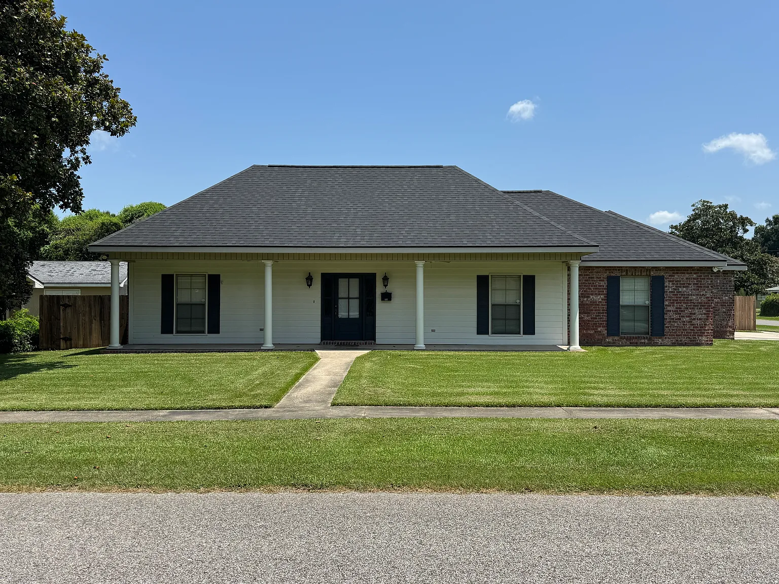 3 bed, 1544 sqft, $1,900 — Photo 1