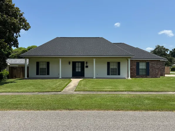 127 Lynn Dr, Lafayette, LA 70508
