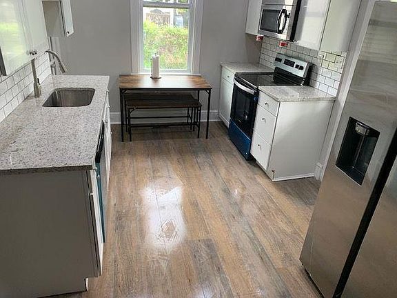 2nd image of 2411 Lamb Ave #13526971