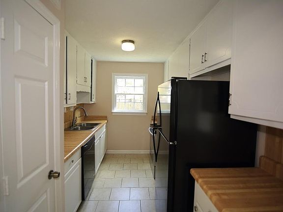 5th image of 3852 Woodington Pl