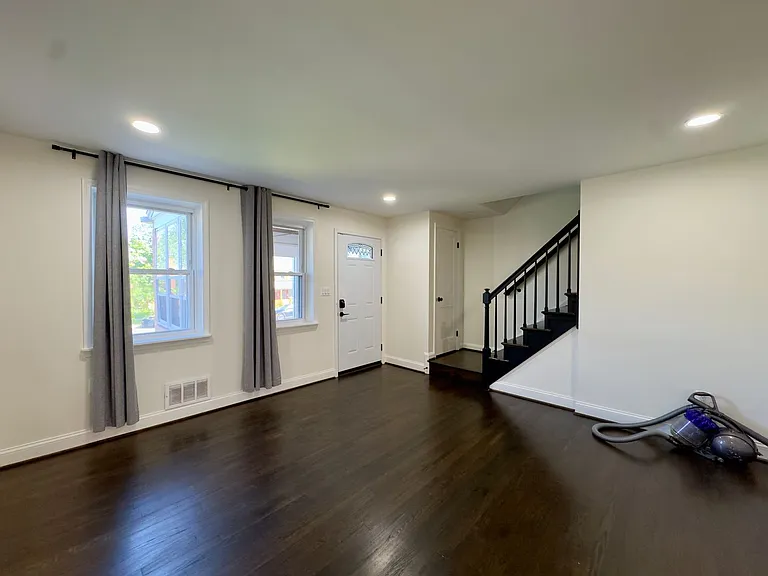 7319 Conley St — Photo 2