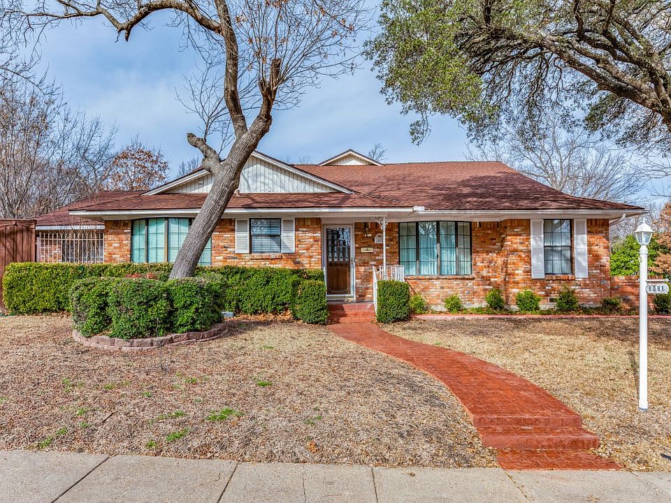 1st image of 3801 Douglas Dr