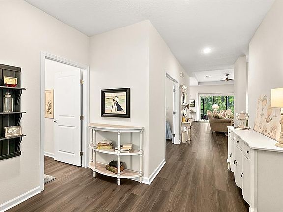 4th image of 8 Aucilla Pl