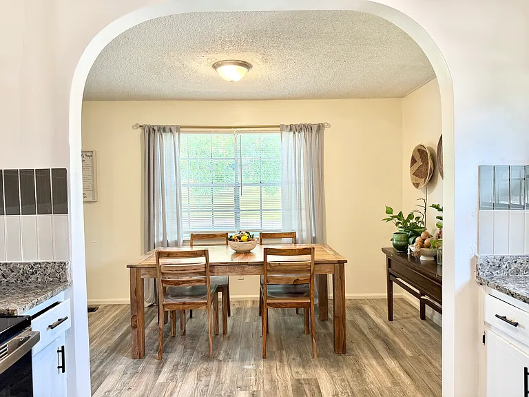 540 Harlem Ave — Photo 2