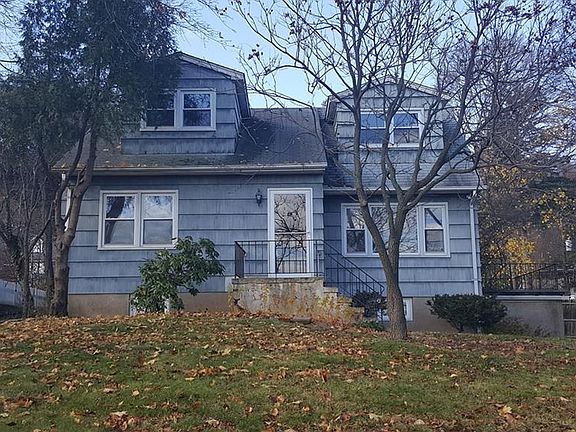 5th image of 1 Ferris Ln