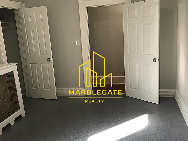 371 Park Ave #22 — Photo 2