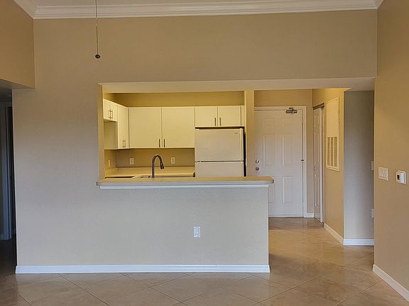 5th image of 8288 Key Royal Ln APT 1431