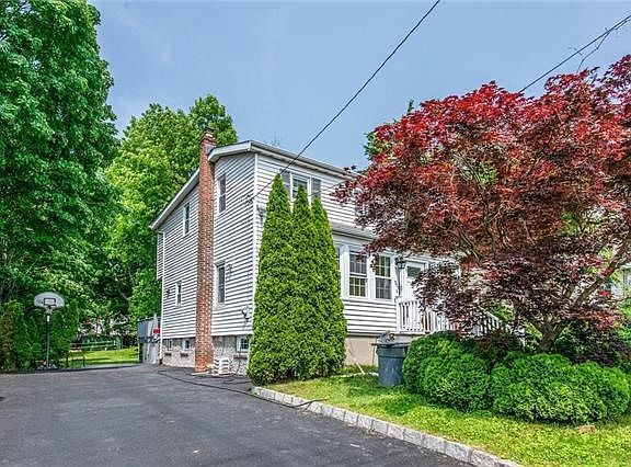2nd image of 771 N Barry Ave