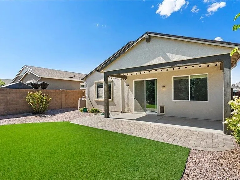 1415 Starling St — Photo 16