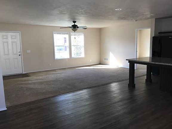 2nd image of 23029 Evergreen Cir