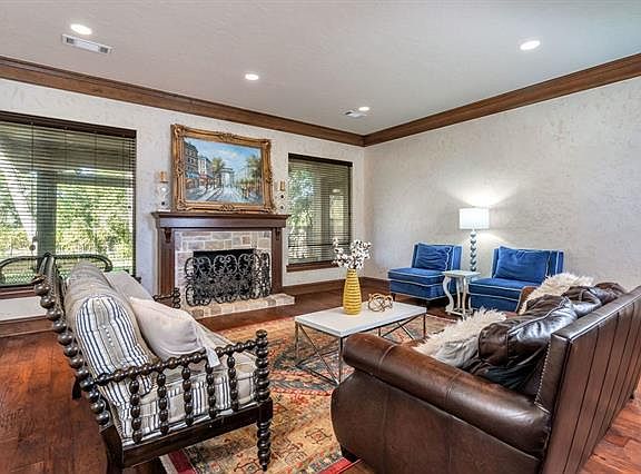 5th image of 14949 Oaks North Dr