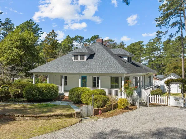 610 S Ridge Street, Southern Pines, NC 28387
