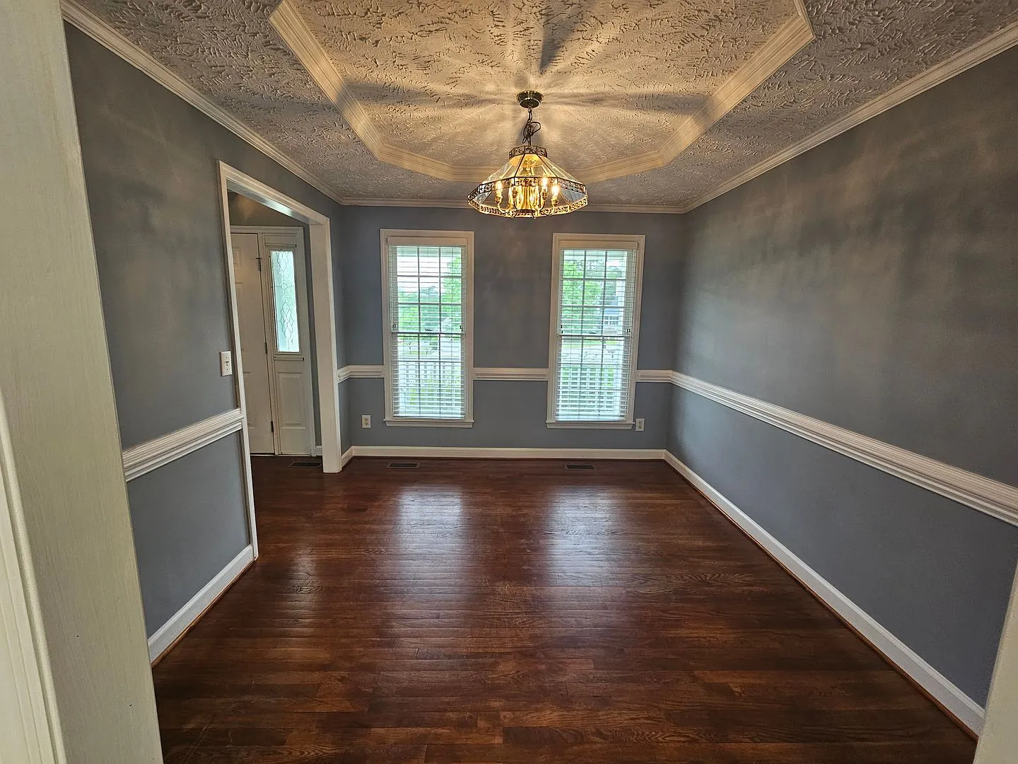 4 Bedroom, 2.5 Bath Home Located in the Established Neighborhood Kings Grant. — Photo 4