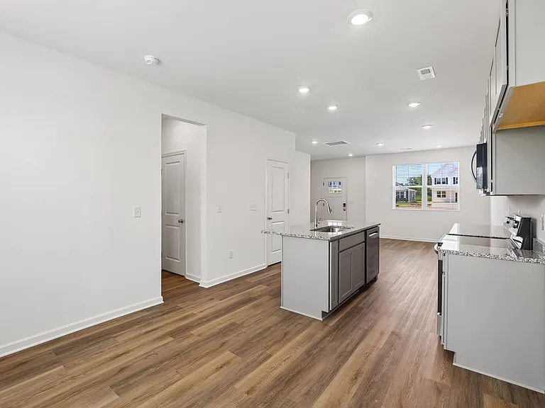 7608 Nightingale Ct — Photo 14