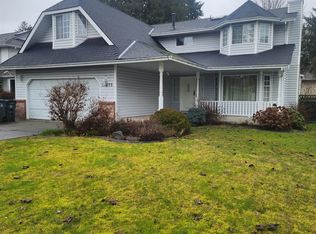 15499 91a Ave, Surrey, BC V3R 9X1