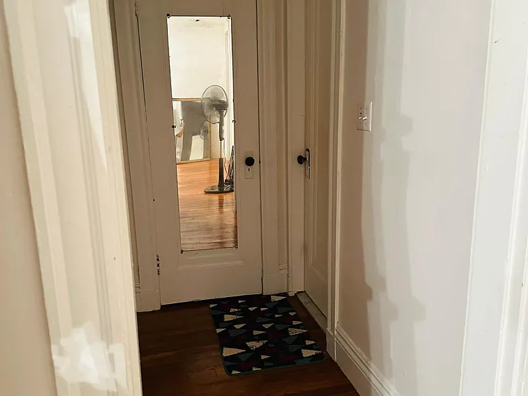 hall to bedroom/bathroom