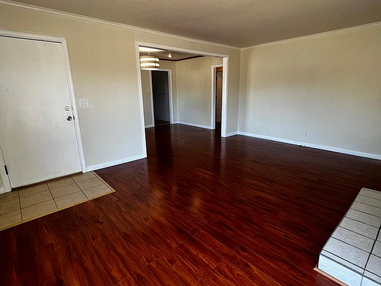 600 2nd Ave — Photo 6