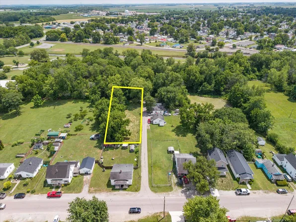 831 Flint Dr, Washington Court House, OH 43160