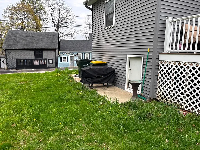 61 Sheridan St — Photo 20
