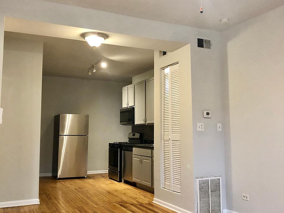 1st image of 3256 N Lawndale Ave #1