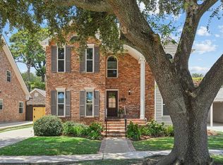 3800 Wanda Lynn Dr, Metairie, LA 70002