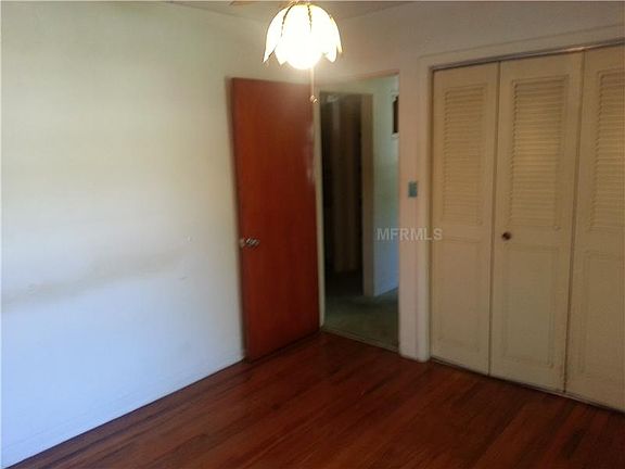 3rd image of 2626 39th Ave N