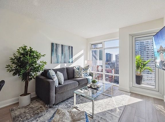 3rd image of 2191 Yonge St #2601