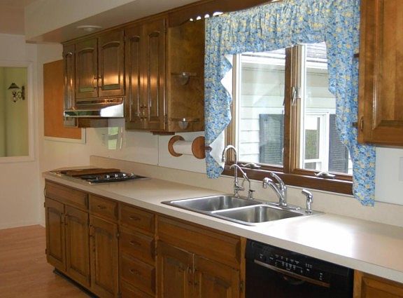 5th image of 17859 Woodview Dr