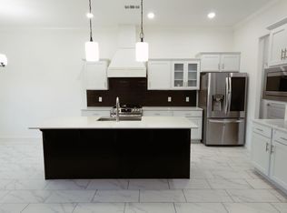 1020 Lakeview Dr, Centerton, AR 72719