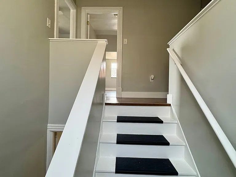 227 5th Ave — Photo 44