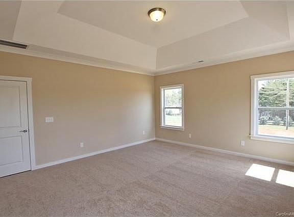 3rd image of 152 Farm Knoll Way