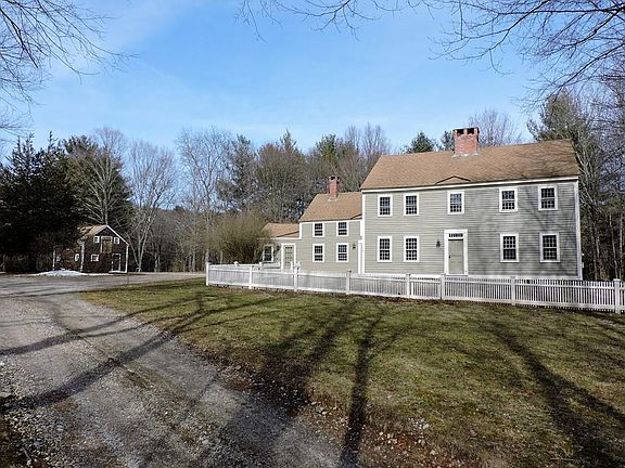 2nd image of 341 River Rd