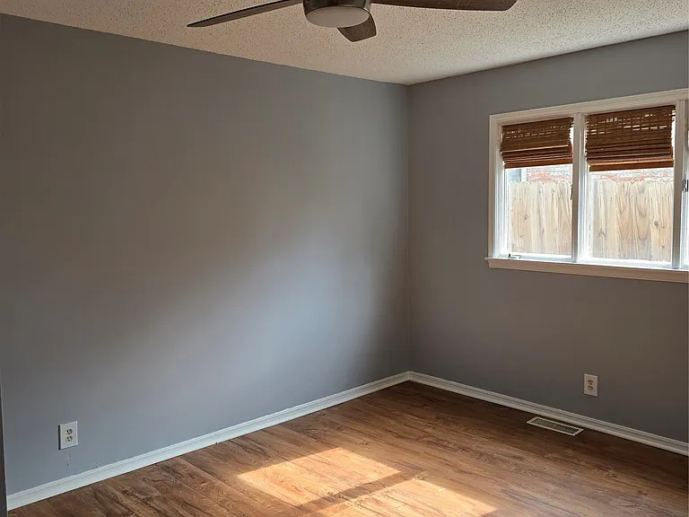 7805 S College Ave — Photo 10