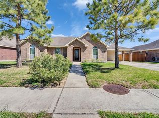 6807 Davy Crockett Dr, Manvel, TX 77578