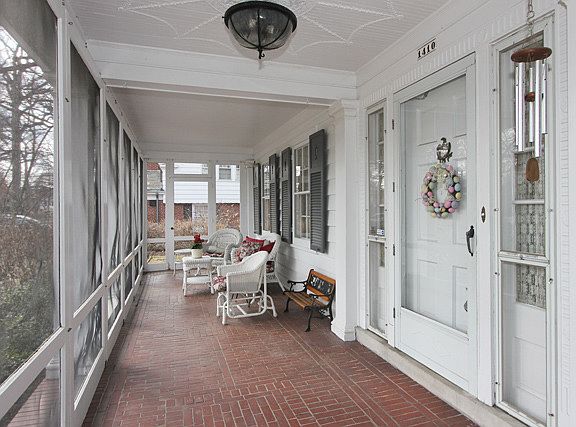 2nd image of 1410 Forest Ave