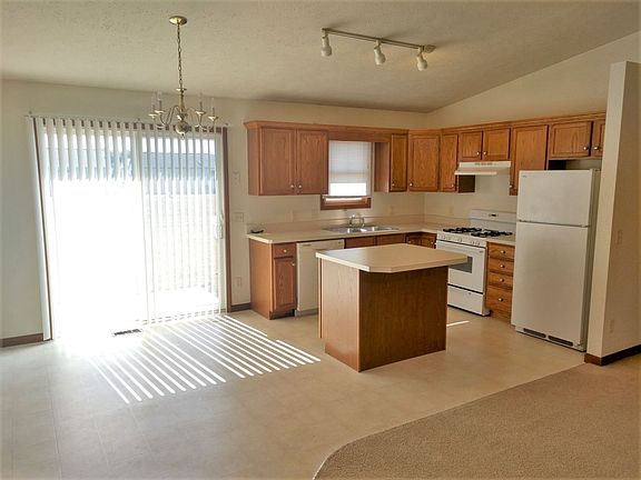 2nd image of 1334 Harvest Dr