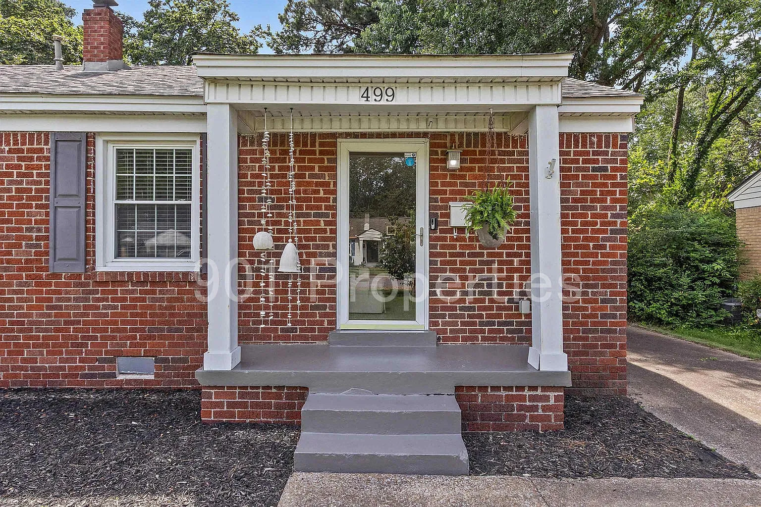 3 bed, 987 sqft, $1,725 — Photo 3