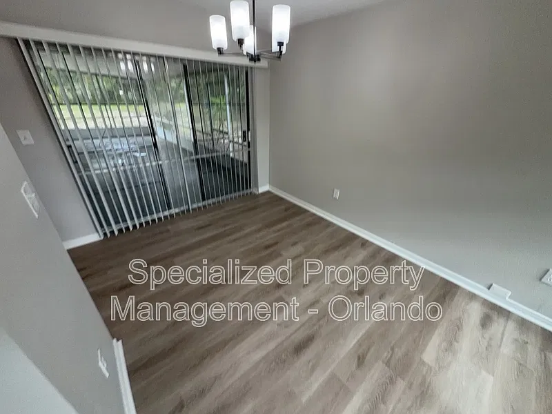 4 bed, 2.0 bath, 1575 sqft, $2,130 — Photo 4