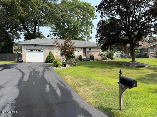 33 Sunset Boulevard, Albany, NY 12205