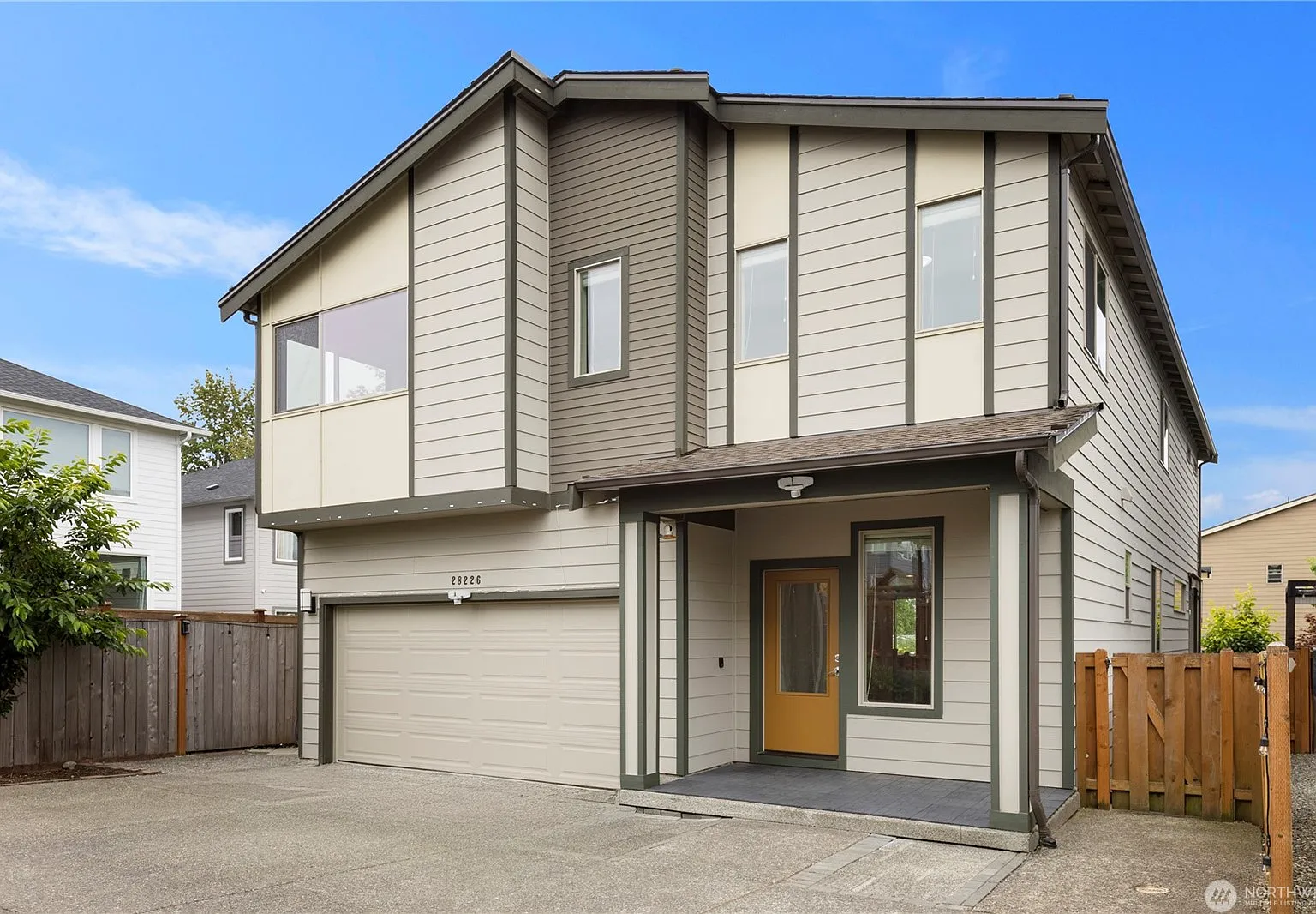 4 bed, 2.5 bath, 2780 sqft, $3,600 — Photo 1