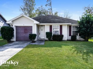 470 Moby Dick Dr N, Jacksonville, FL 32218