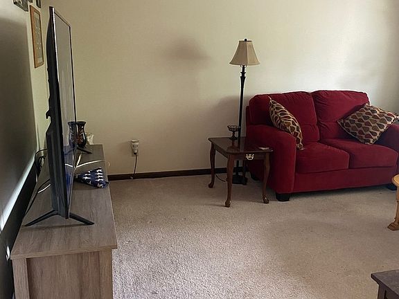 4th image of 312 Johnet Dr